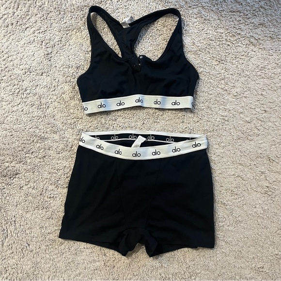 ALO Yoga lounge set - Picture 1 of 5